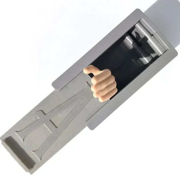 The Addams Family THING Burger King toy 2019 hand coffin Thing T. Thing Adams - Picture 8 of 16